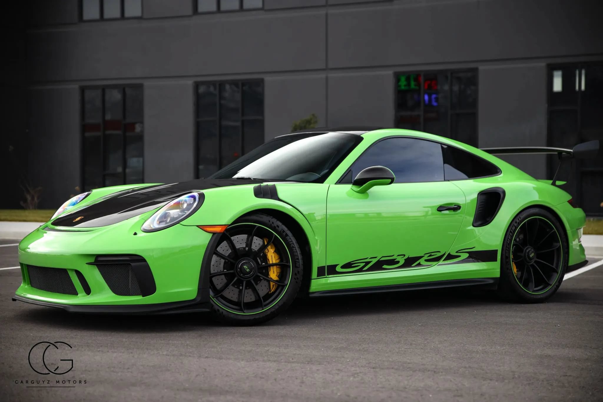Used 2019 Porsche 911 GT3 RS RWD image 3