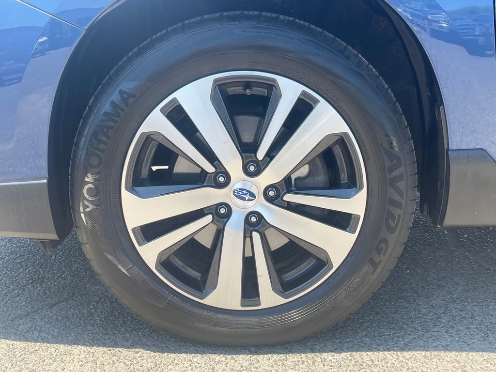 Used 2019 Subaru Outback 3.6R Limited AWD/4WD image 11
