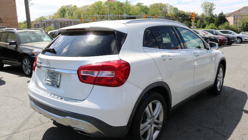 Used 2020 Mercedes-Benz GLA 250 4MATIC w/ Premium Package image 6