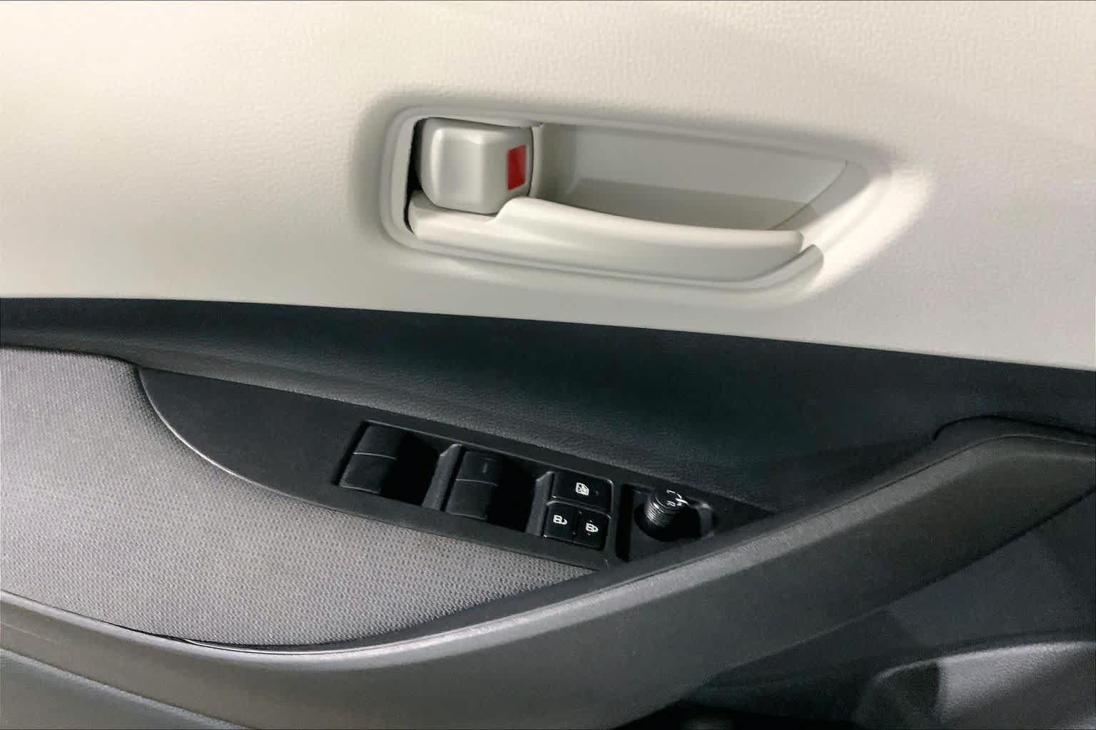 Used 2026 Toyota Corolla LE FWD image 34