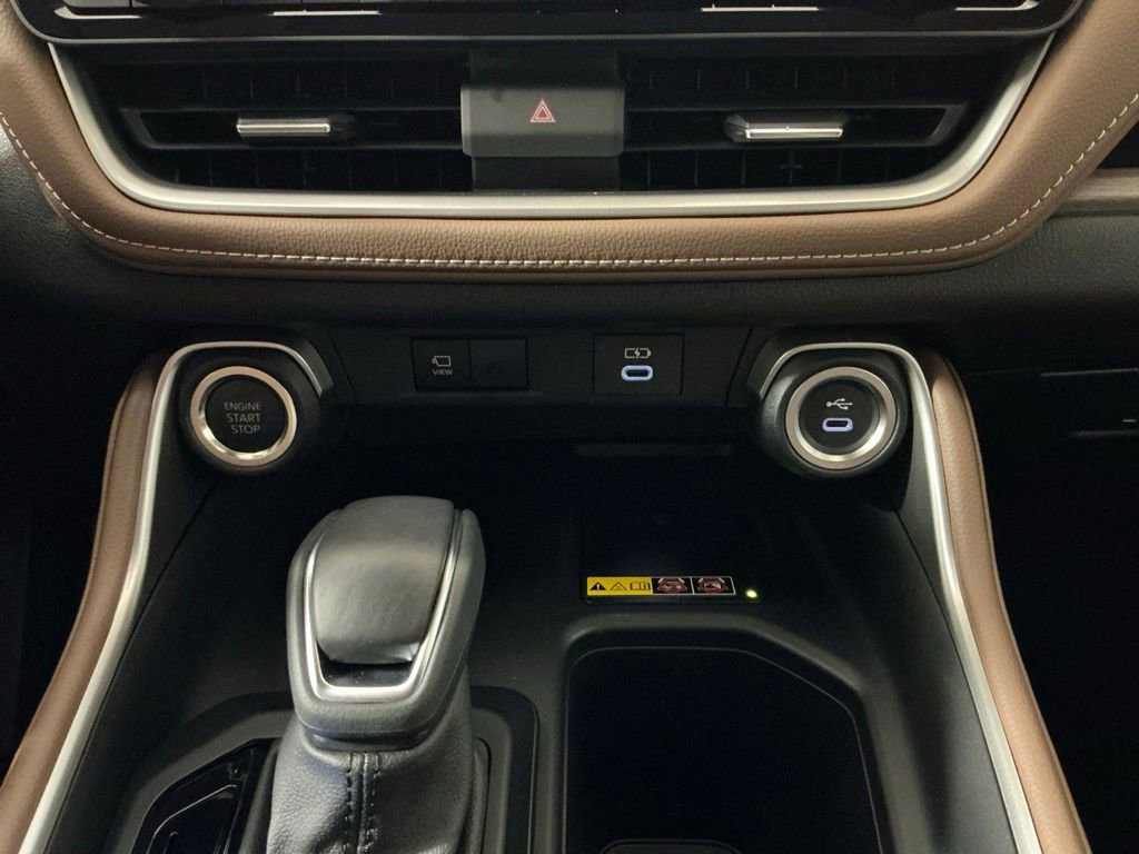 Used 2025 Toyota Grand Highlander AWD image 9