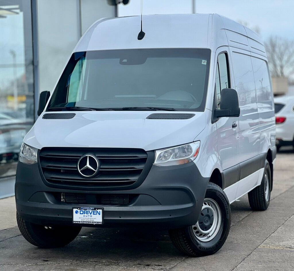 Used 2024 Mercedes-Benz Sprinter 2500 w/ Parking Package image 28