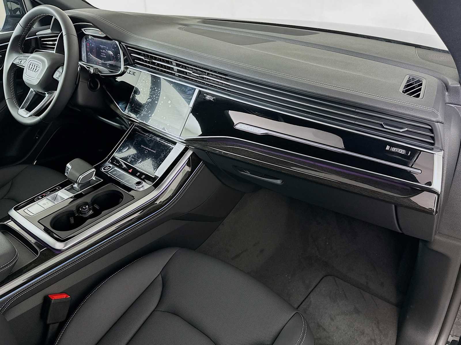 New 2026 Audi Q8 Premium Plus image 28