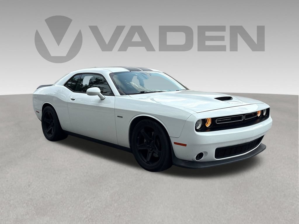Used 2019 Dodge Challenger R/T w/ Plus Package RWD image 31