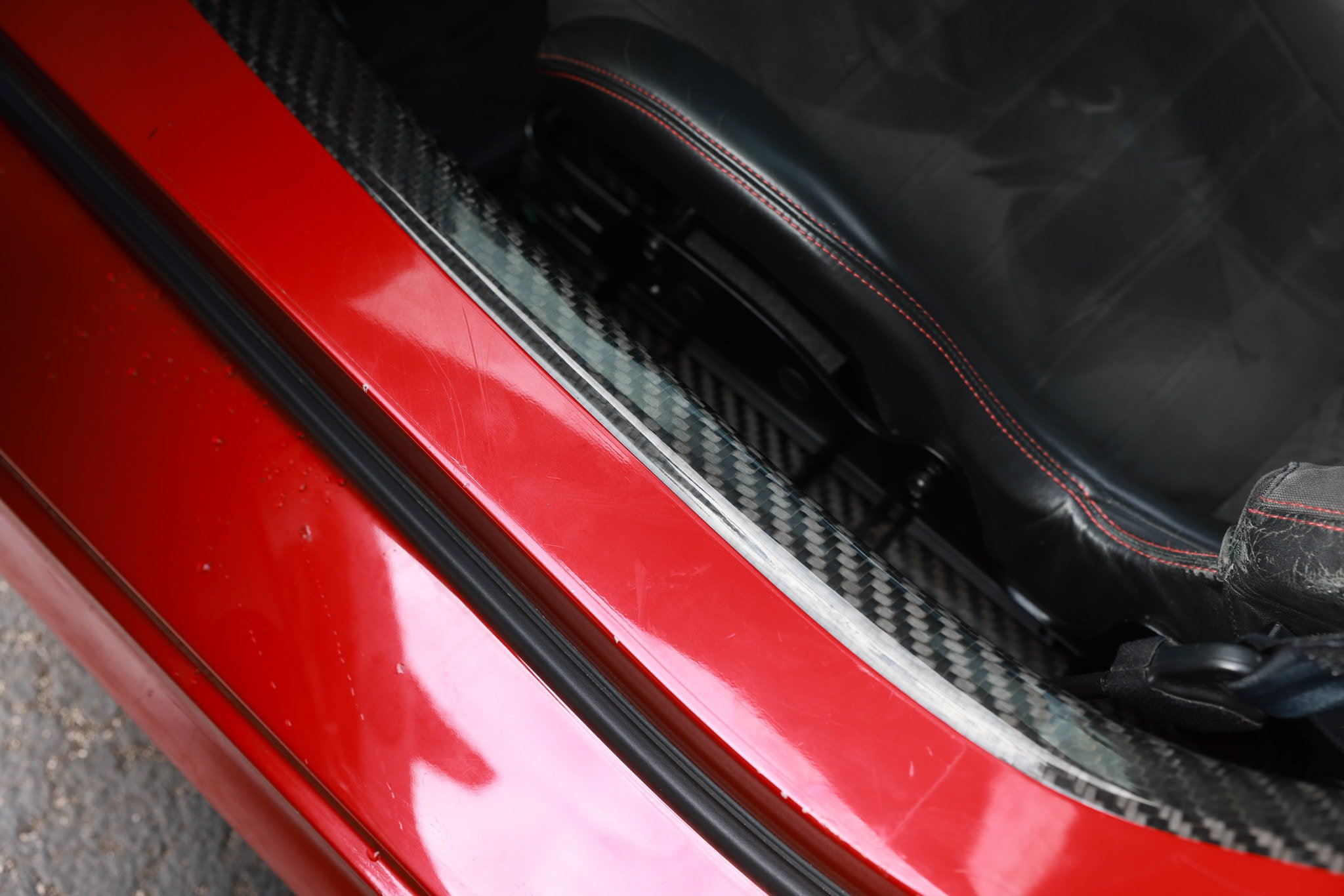 Used 2015 Alfa Romeo 4C Launch Edition w/ Convenience Group RWD image 65
