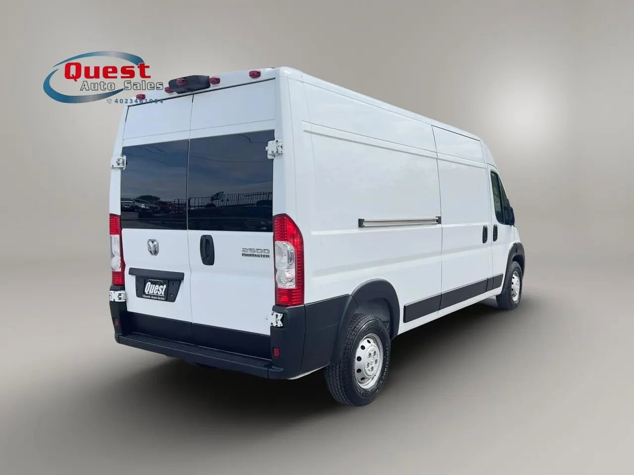 Used 2023 RAM ProMaster 2500 FWD image 3