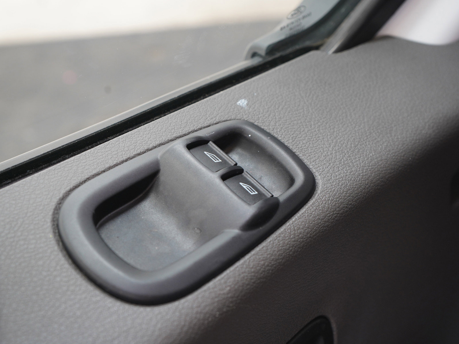 Used 2023 Ford Transit 250 Low Roof AWD w/ Exterior Upgrade Package image 15