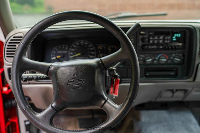 Used 1999 Chevrolet Tahoe LS image 31