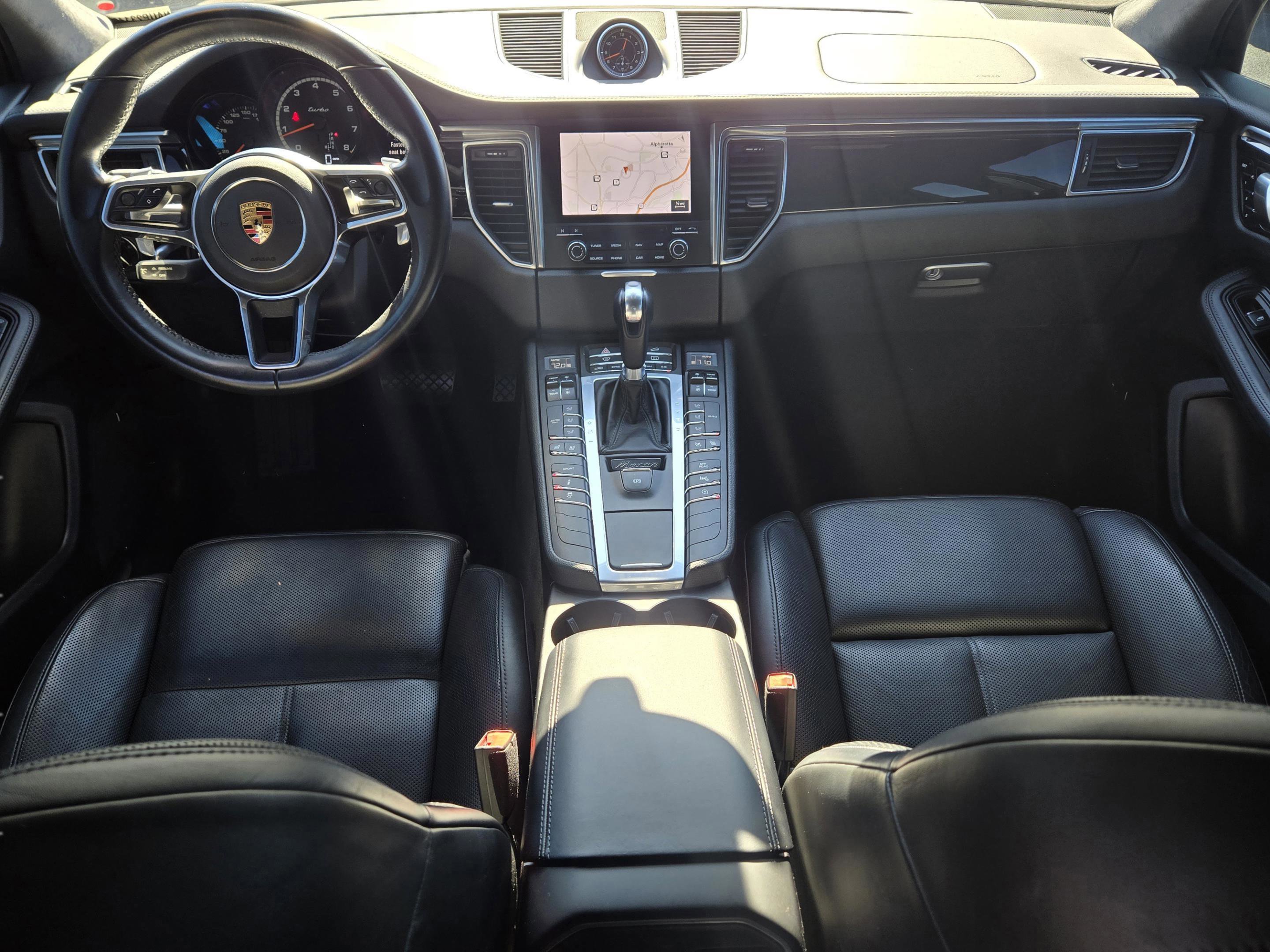 Used 2018 Porsche Macan Turbo image 36