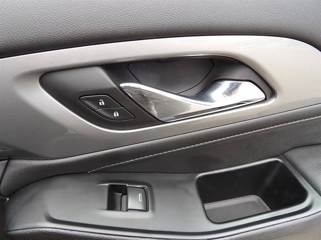 Used 2023 Chevrolet Traverse LT AWD/4WD image 39