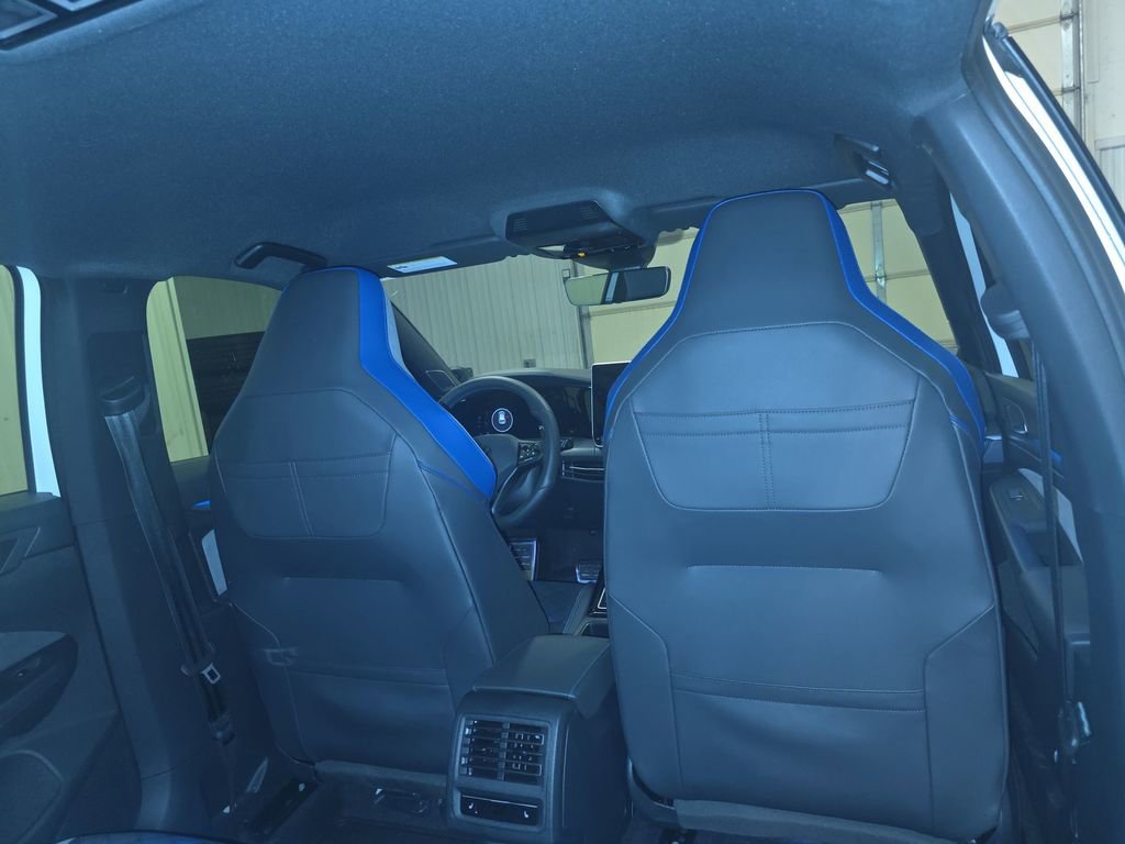 Used 2025 Volkswagen Golf w/ Euro Style Package image 22