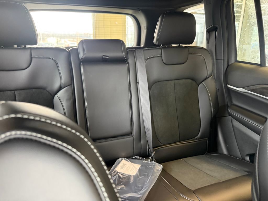 New 2026 Jeep Grand Cherokee Altitude AWD/4WD image 50