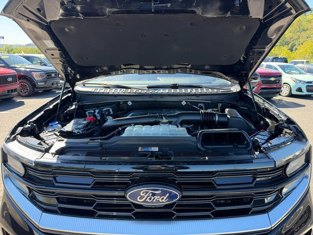 Certified 2025 Ford Expedition Platinum AWD/4WD image 16