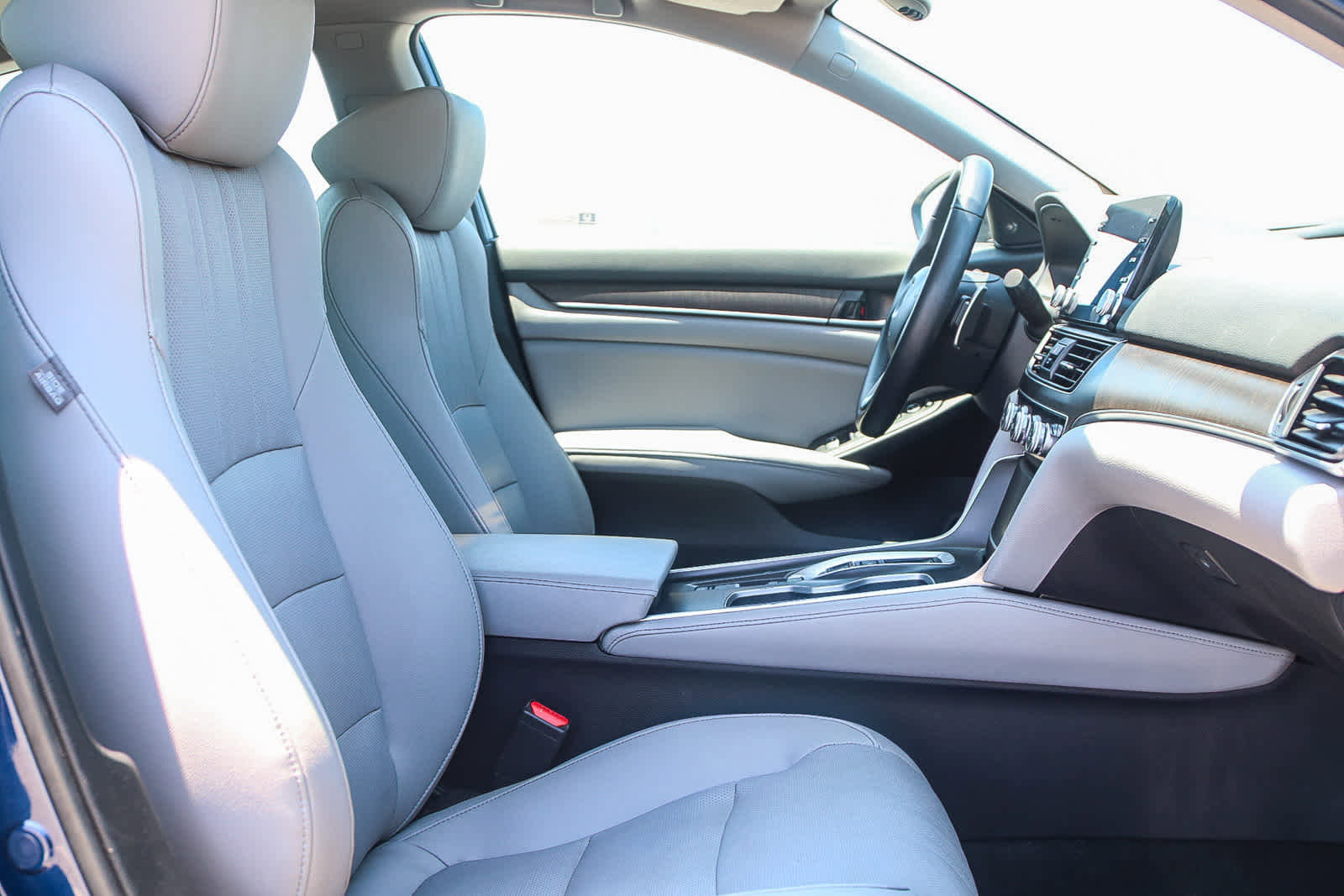 Used 2019 Honda Accord EX-L image 16