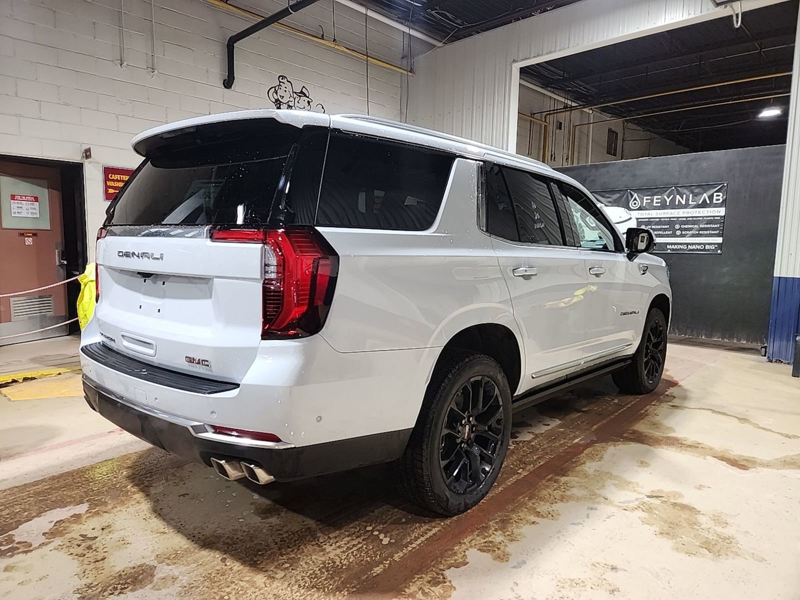 Used 2026 GMC Yukon Denali w/ Sun & Power Step Package image 3