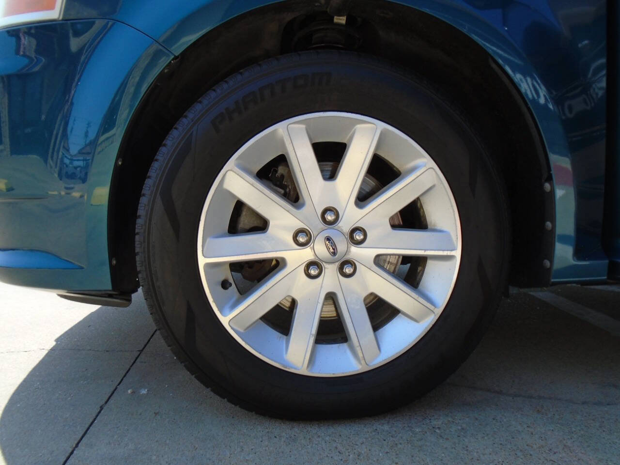 Used 2011 Ford Flex SEL w/ Rapid Spec Order Code FWD image 29
