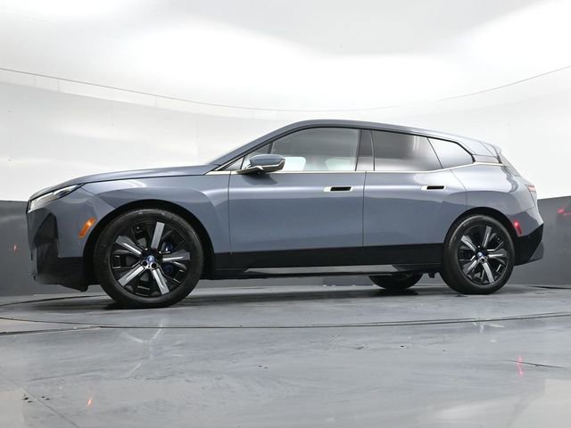 Used 2023 BMW iX xDrive50 w/ Premium Package image 33