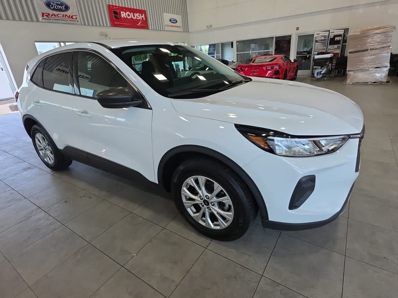 Used 2023 Ford Escape Active w/ Tech Pack #1 AWD/4WD image 5