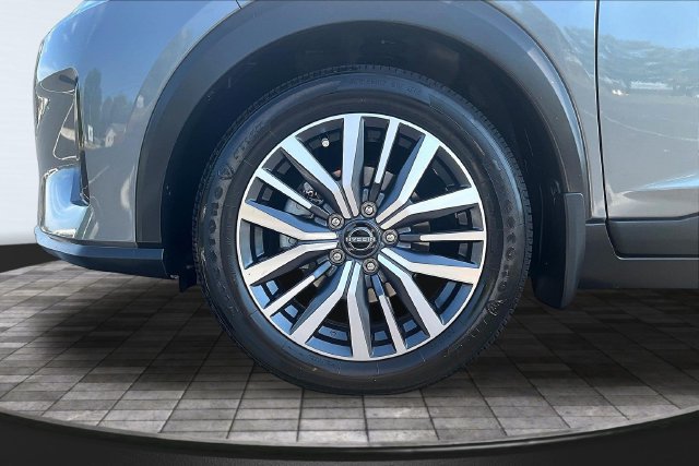 Used 2024 Nissan Kicks SV FWD image 30