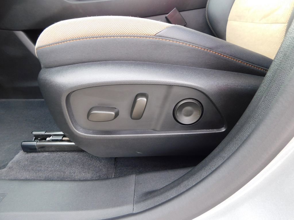 Used 2025 Chevrolet Equinox ACTIV w/ Safety and Technology Package image 13