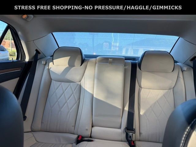 Used 2016 Chrysler 300 C Platinum w/ Safetytec Plus Group image 30