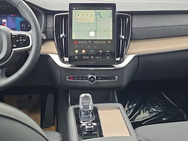 New 2026 Volvo XC90 B6 Plus w/ Protection Package Premier image 25