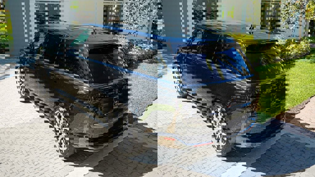 Used 2023 Land Rover Range Rover Long Wheelbase Autobiography image 17