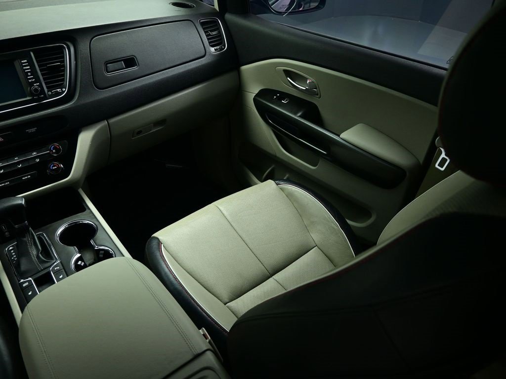 Certified 2020 Kia Sedona EX image 15