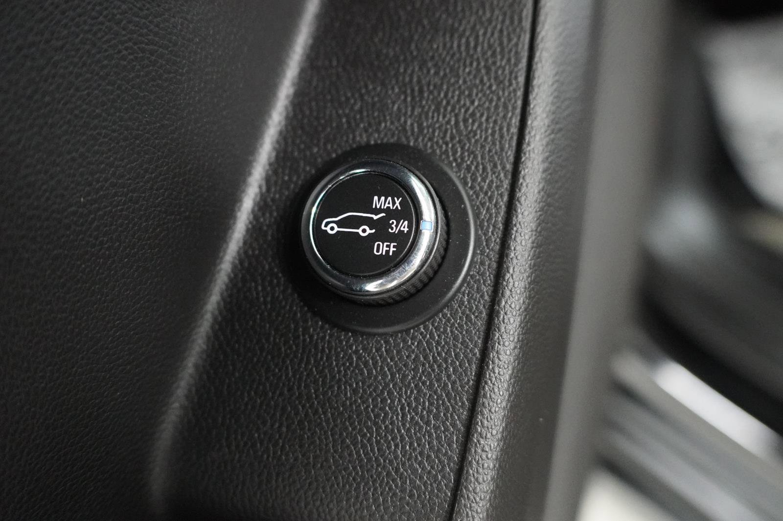 Used 2021 Chevrolet Traverse LT FWD image 17