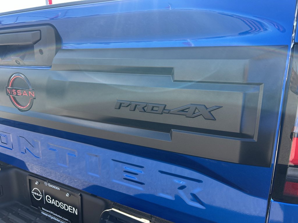 Used 2025 Nissan Frontier PRO-4X image 9