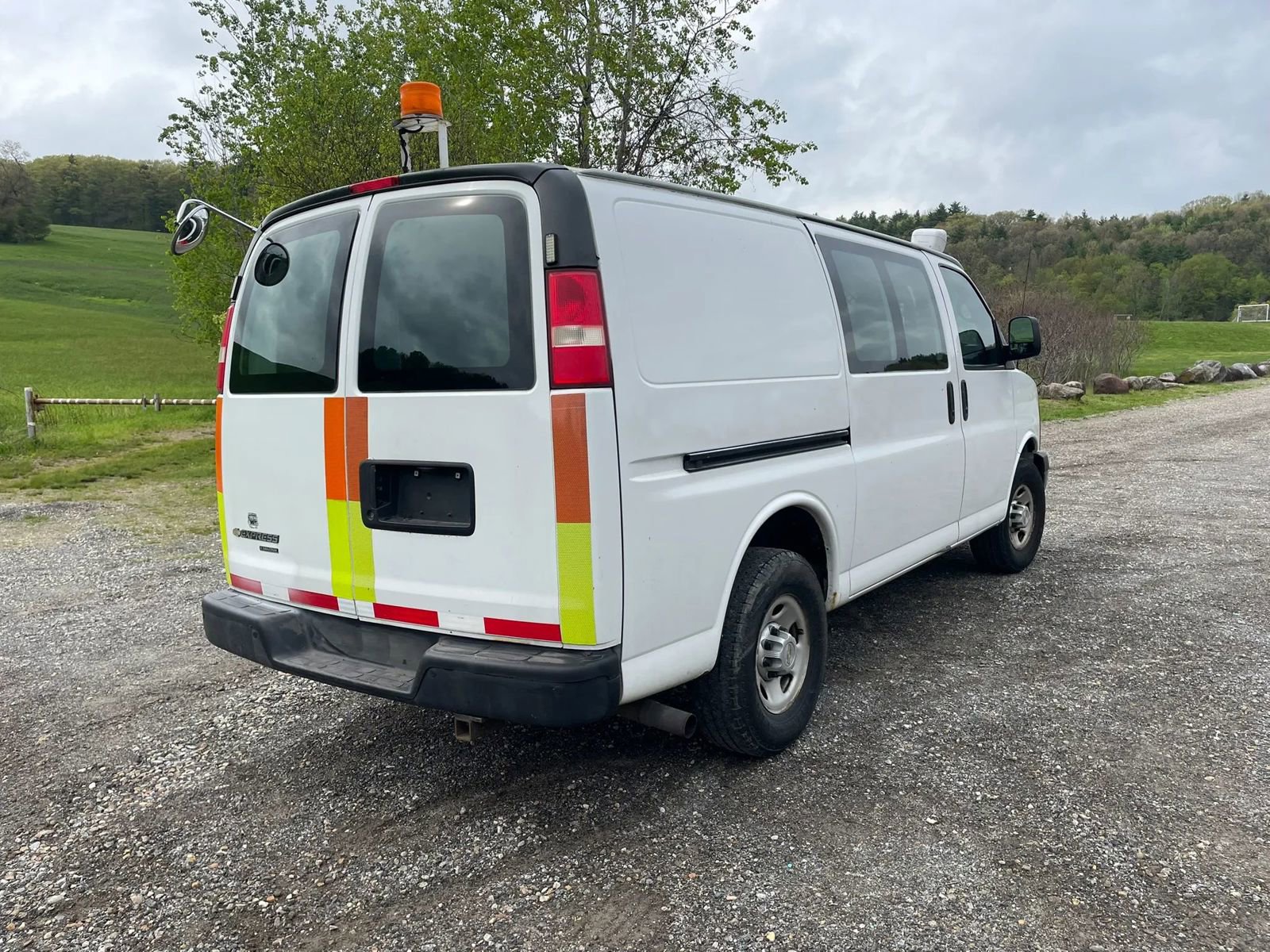 Used 2013 Chevrolet Express 3500 RWD image 19