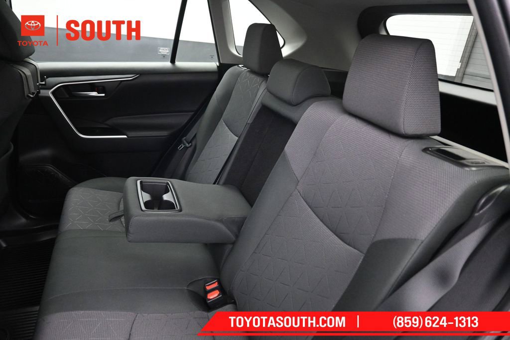 Used 2024 Toyota RAV4 XLE AWD/4WD image 23