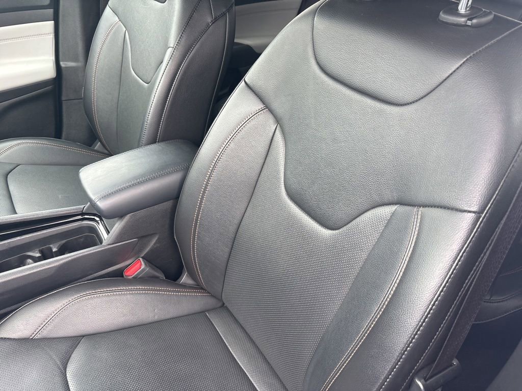 Used 2023 Jeep Compass Limited w/ Elite Group image 15