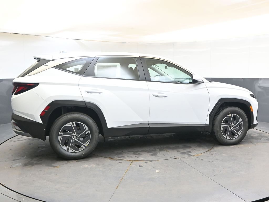 New 2026 Hyundai Tucson Blue SE image 6