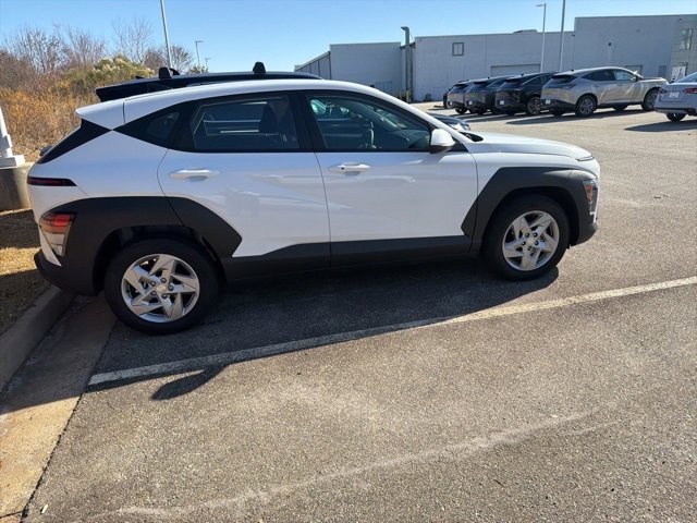 Used 2026 Hyundai Kona SE image 13