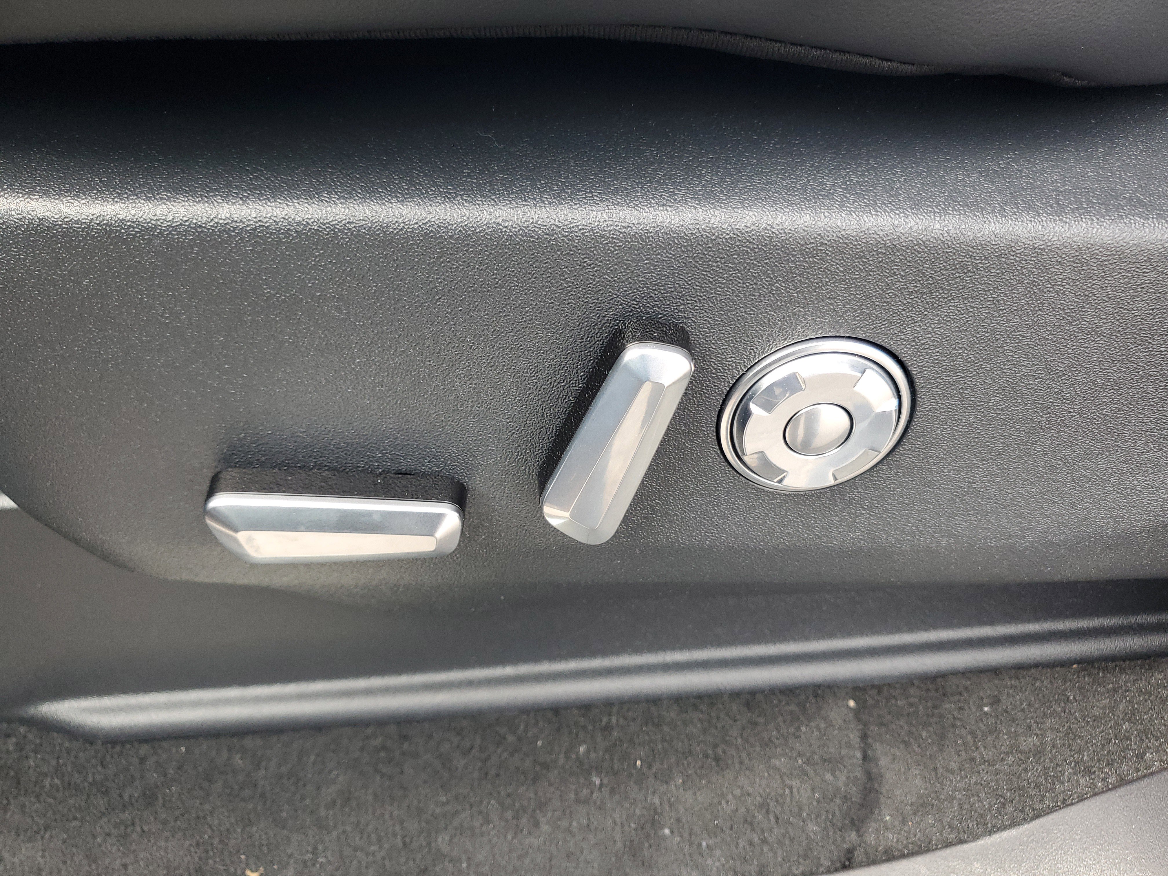 New 2026 Lincoln Navigator L Black Label AWD/4WD image 13