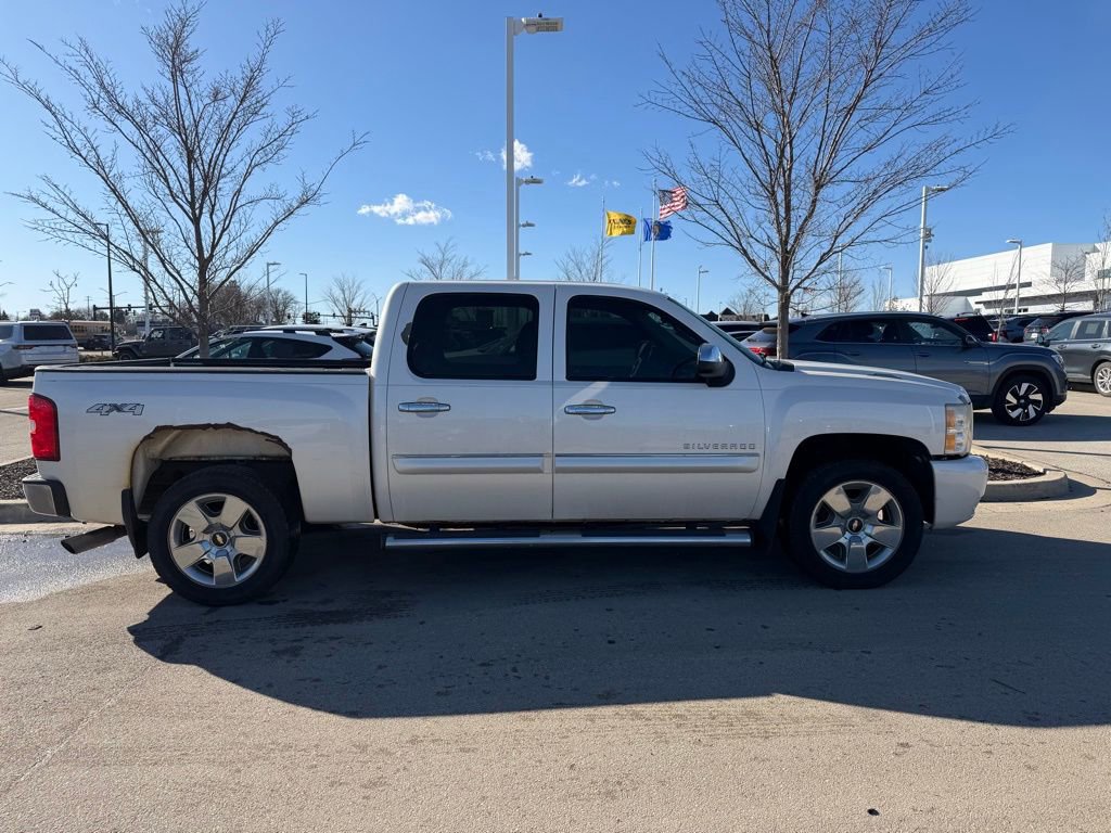 Used 2011 Chevrolet Silverado 1500 LTZ w/ LTZ White Diamond Edition image 4