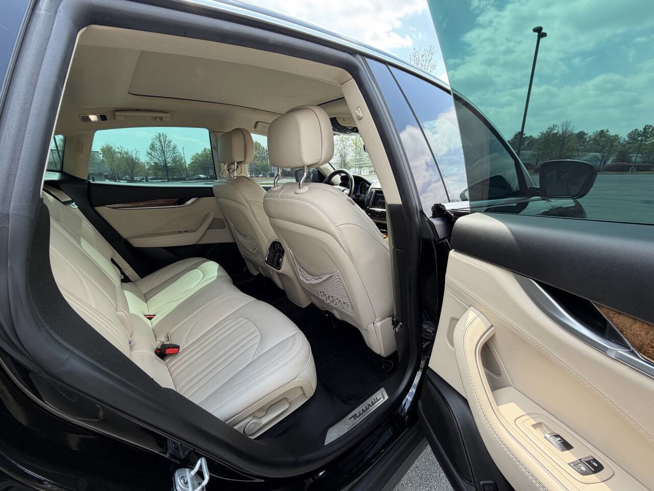 Used 2018 Maserati Levante image 14