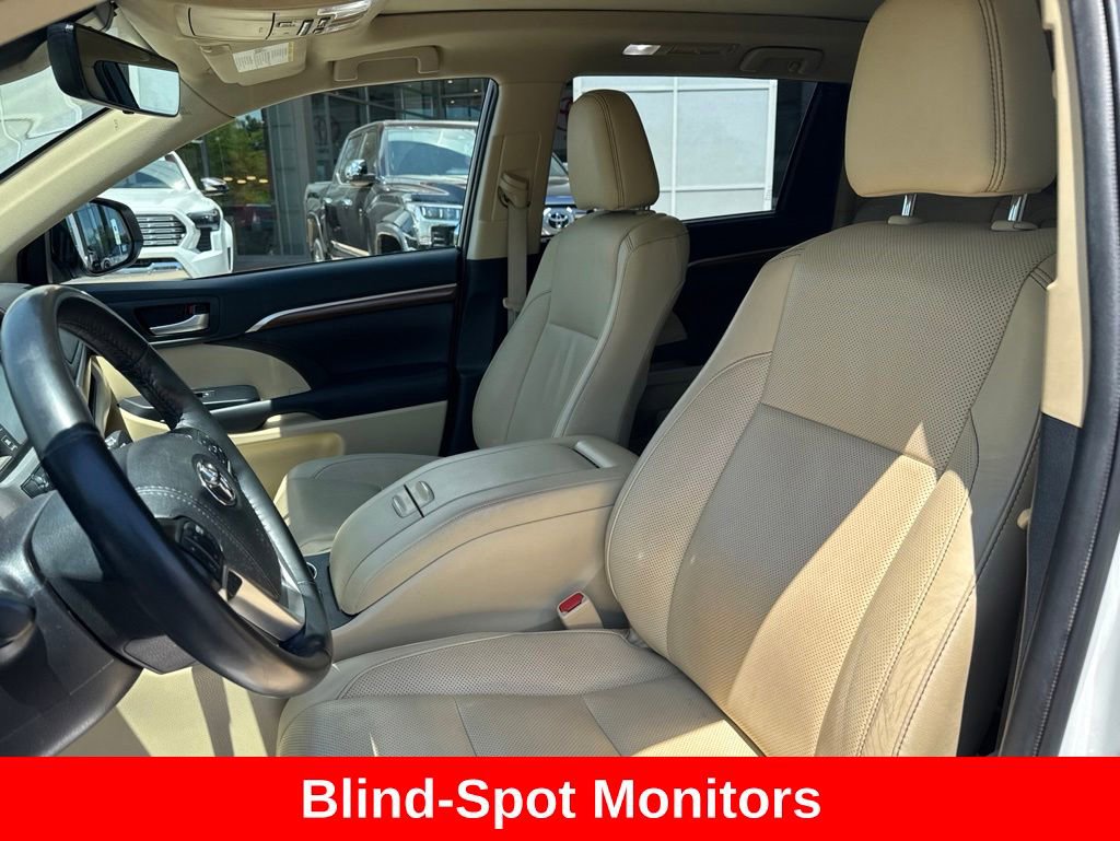Used 2019 Toyota Highlander Limited Platinum AWD/4WD image 12