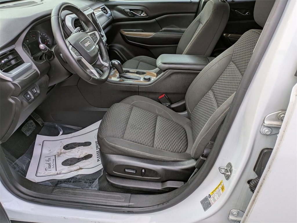 Used 2017 GMC Acadia SLE image 12