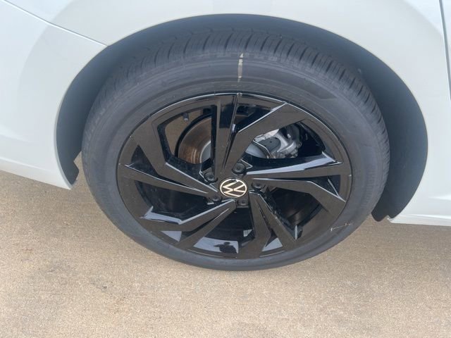 New 2025 Volkswagen Jetta SE image 17