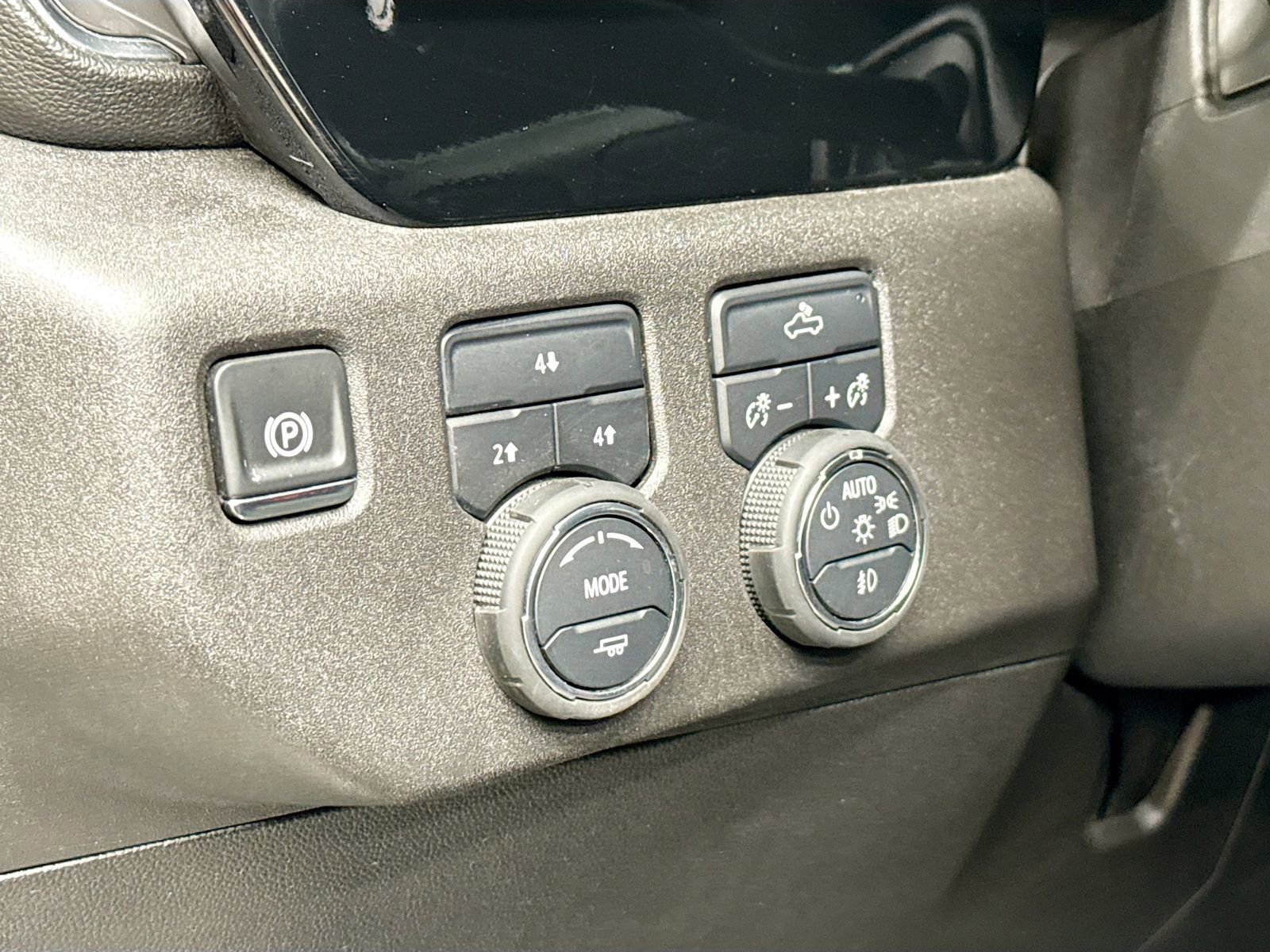Certified 2025 Chevrolet Silverado 2500 LT w/ Convenience Package AWD/4WD image 10