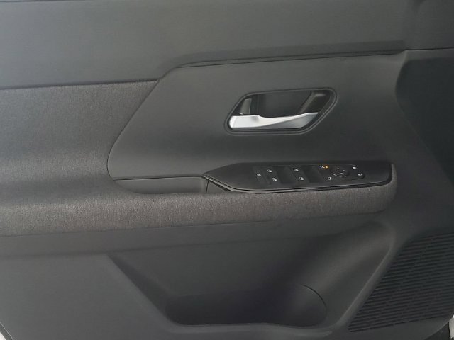 New 2026 Nissan Kicks SV FWD image 27
