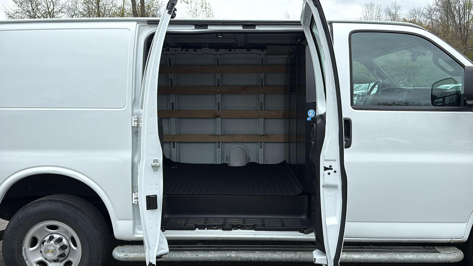 Used 2024 Chevrolet Express 2500 w/ Driver Convenience Package RWD image 23
