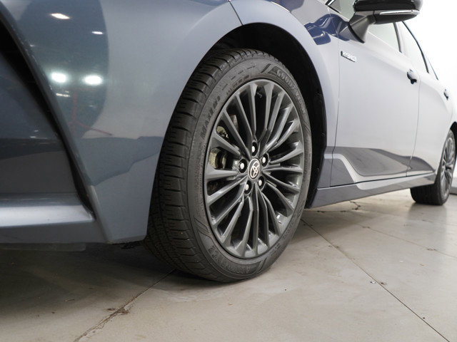 Used 2020 Toyota Avalon XSE w/ All Weather Liner Package image 27