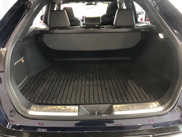 Used 2023 Toyota Venza Limited image 8