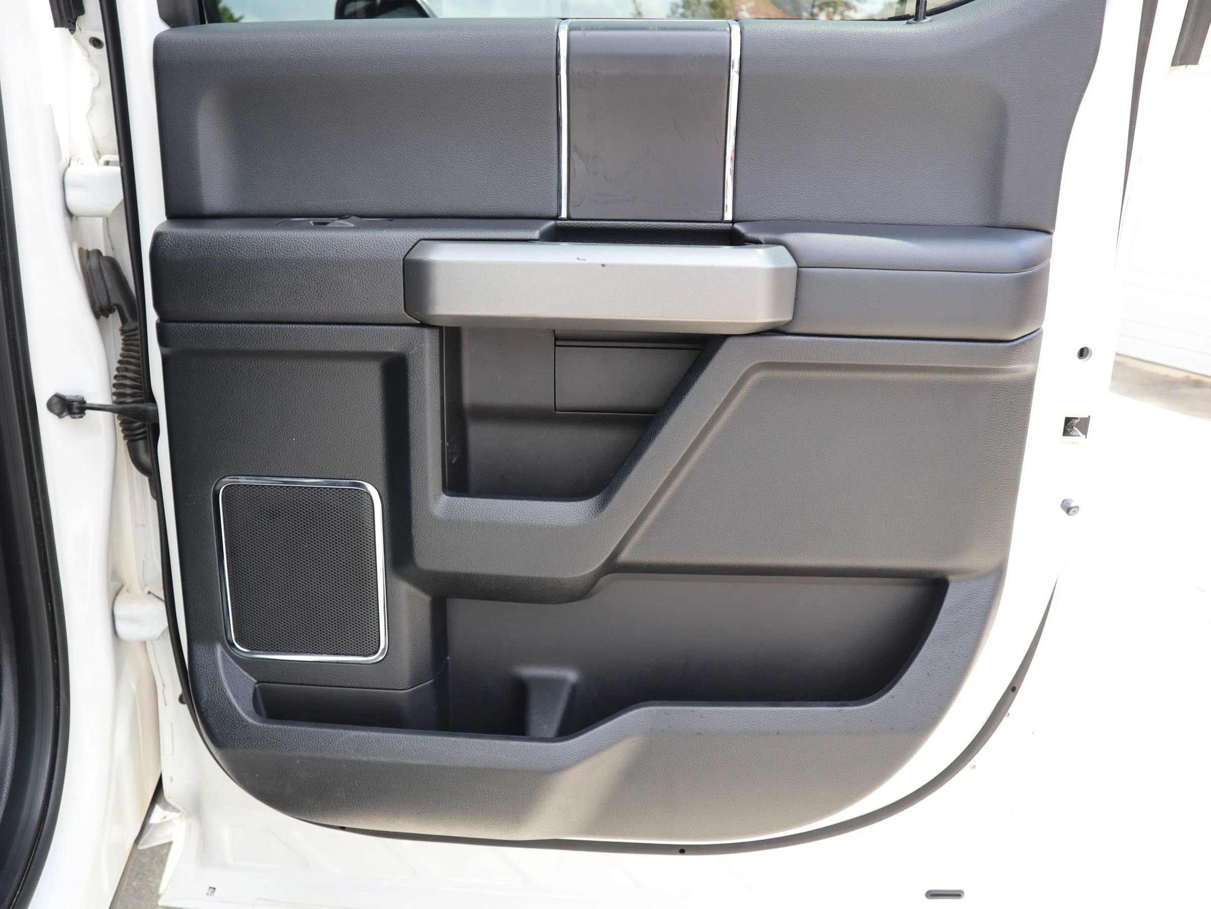 Used 2018 Ford F250 Platinum w/ Platinum Ultimate Package image 32