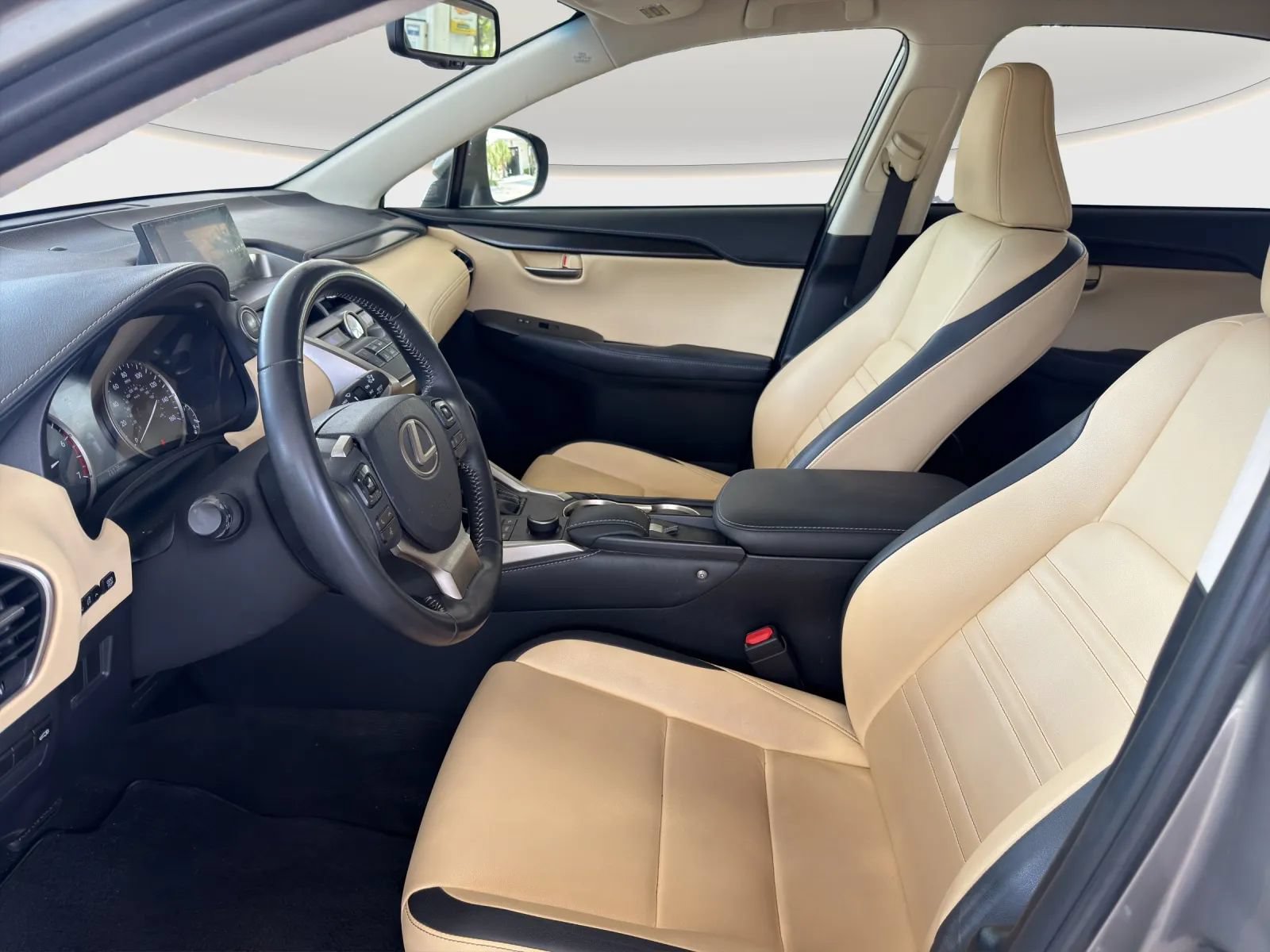 Used 2015 Lexus NX 200t FWD image 8