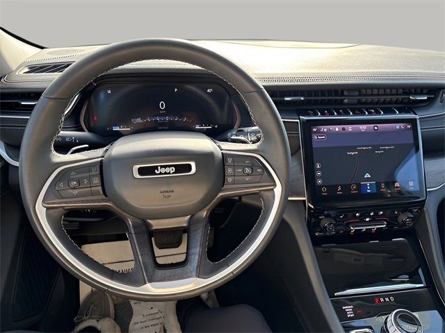 Used 2023 Jeep Grand Cherokee Limited w/ Luxury Tech Group II image 9