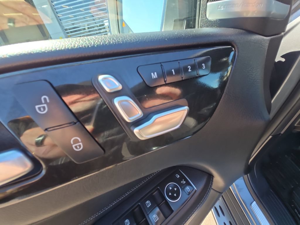 Used 2018 Mercedes-Benz GLE 350 4MATIC image 32